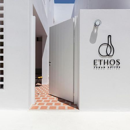 Ethos Vegan Suites Fira  Dış mekan fotoğraf